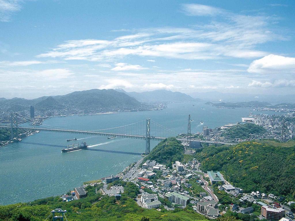Hotel Pearl City Kurosaki Kitakyushu Bagian luar foto