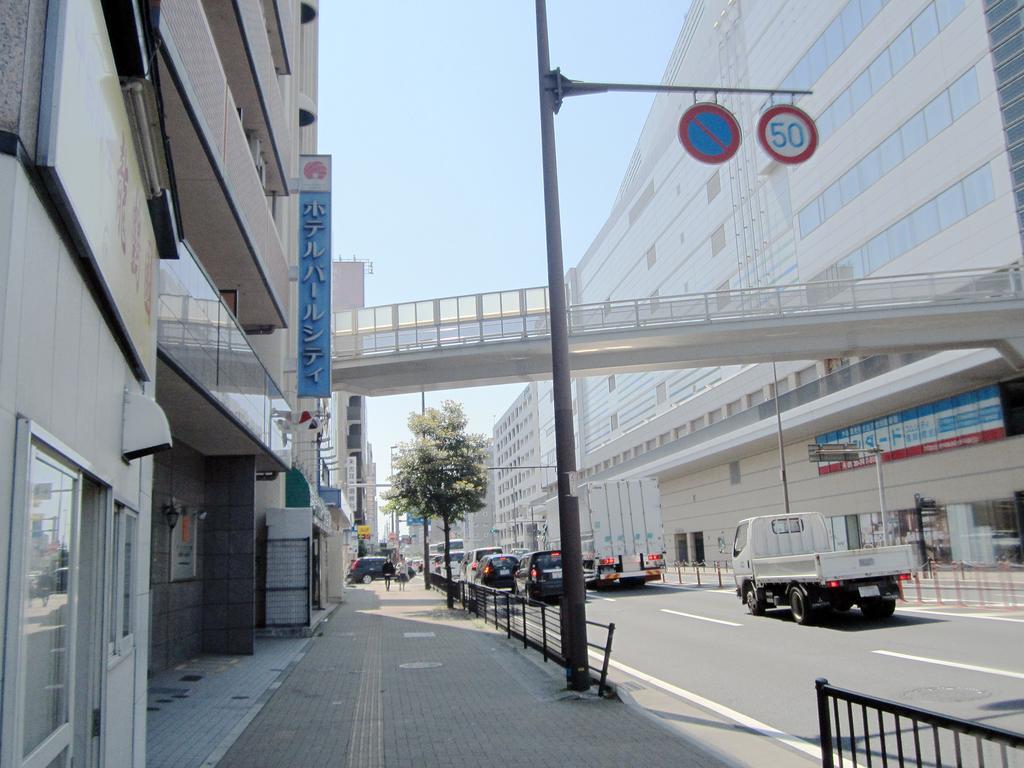 Hotel Pearl City Kurosaki Kitakyushu Bagian luar foto